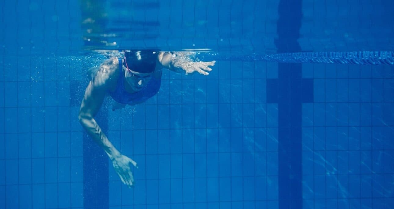 Learning Freestyle Swimming from the Fundamentals: Anatomy of the Freestyle Arm Stroke