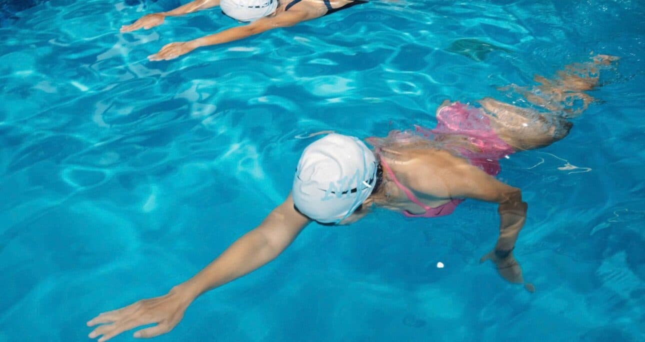 Learn Freestyle Swimming from the Fundamentals: The 'Pull' Technique – Using only your arms isn't enough.